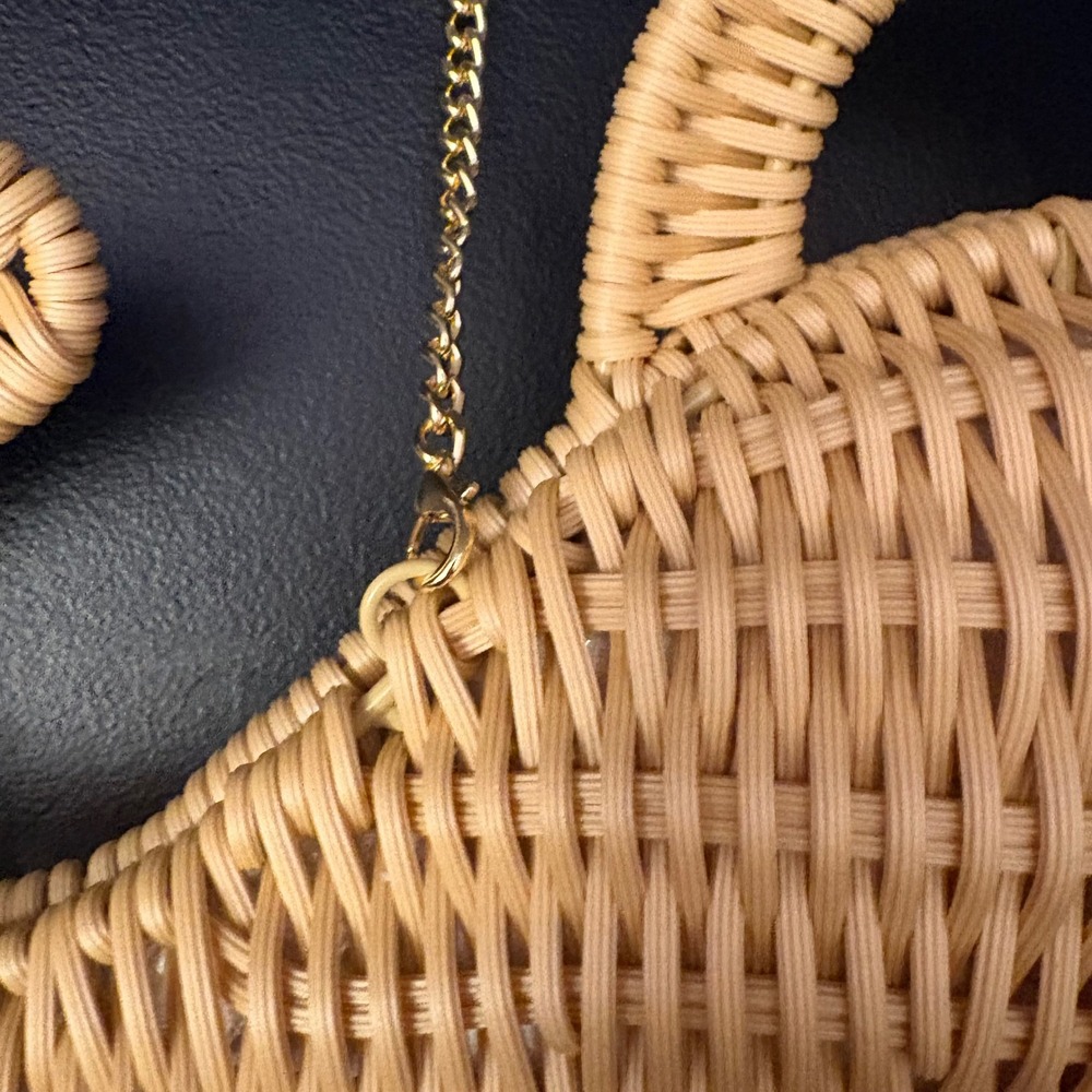 NWT Tommy Bahama Whale Fish Wicker Crossbody Bag Natural - Picture 3 of 8